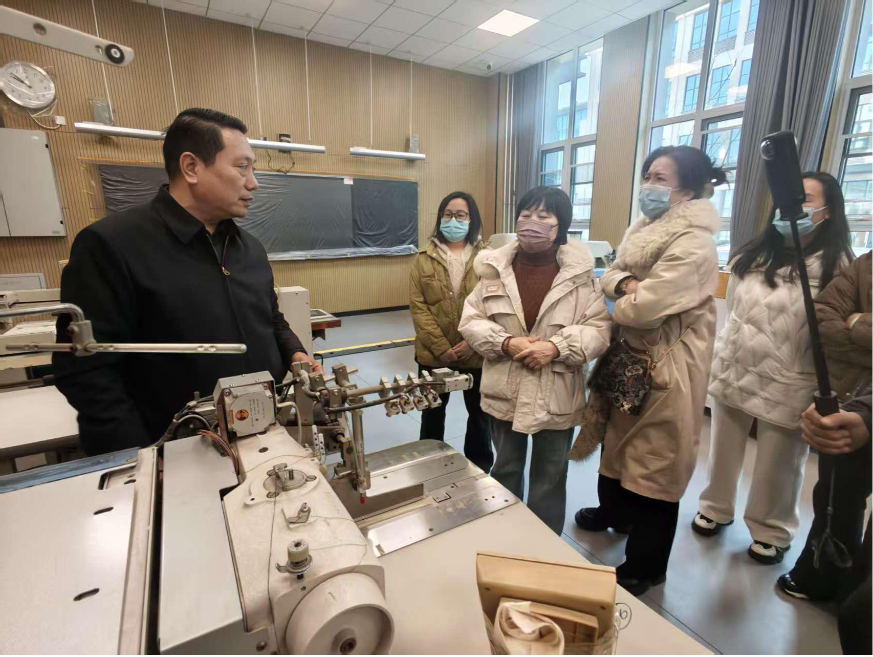 服装艺术系专题党课开讲了！ 深学全会精神 筑牢实训安全防线